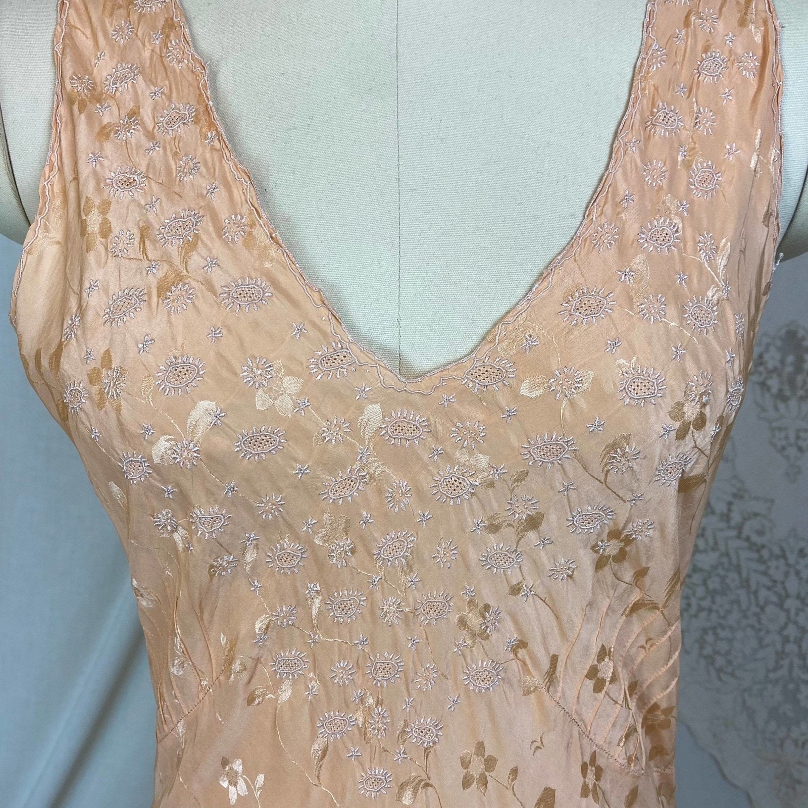 Vintage 1930's Nightgown | Hand Stitched Rose Gold Pink Silk with Floral Satin Damask & Embroidery | Size XS, S, M - Daggers & Dames