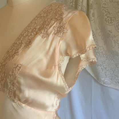 Vintage 1930's Nightgown | Pale Peach Silk with Embroidered Alençon Lace | Size XS, S - Daggers & Dames
