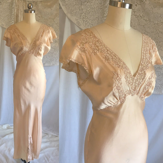Vintage 1930's Nightgown | Pale Peach Silk with Embroidered Alençon Lace | Size XS, S - Daggers & Dames