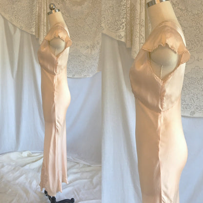 Vintage 1930's Nightgown | Pale Peach Silk with Embroidered Alençon Lace | Size XS, S - Daggers & Dames
