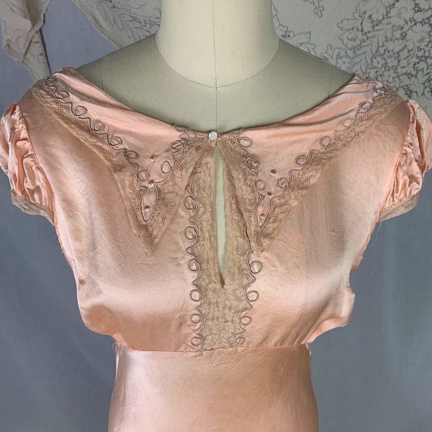 Vintage 1930's Nightgown | Pale Rose Pink Silk Satin Glace with Soutache Embroidery & Lace | Size S | Lerner Shops - Daggers & Dames