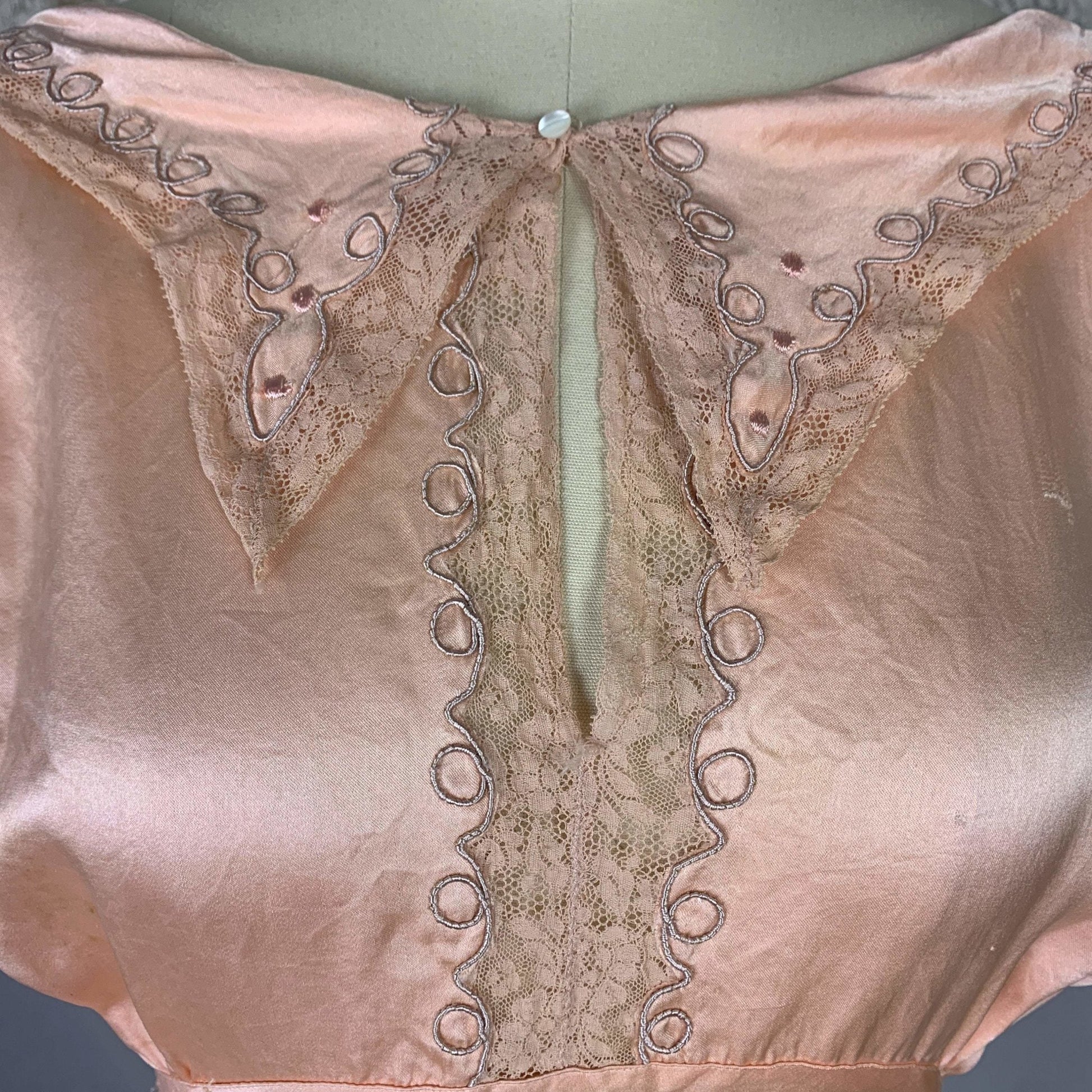 Vintage 1930's Nightgown | Pale Rose Pink Silk Satin Glace with Soutache Embroidery & Lace | Size S | Lerner Shops - Daggers & Dames