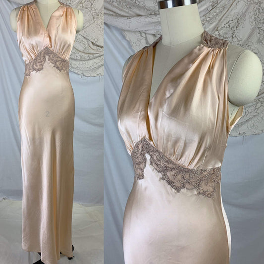 Vintage 1930's Nightgown | Peach Silk with Embroidered Alençon Lace & Side Slit | Radelle -Never Worn | Size XS - Daggers & Dames