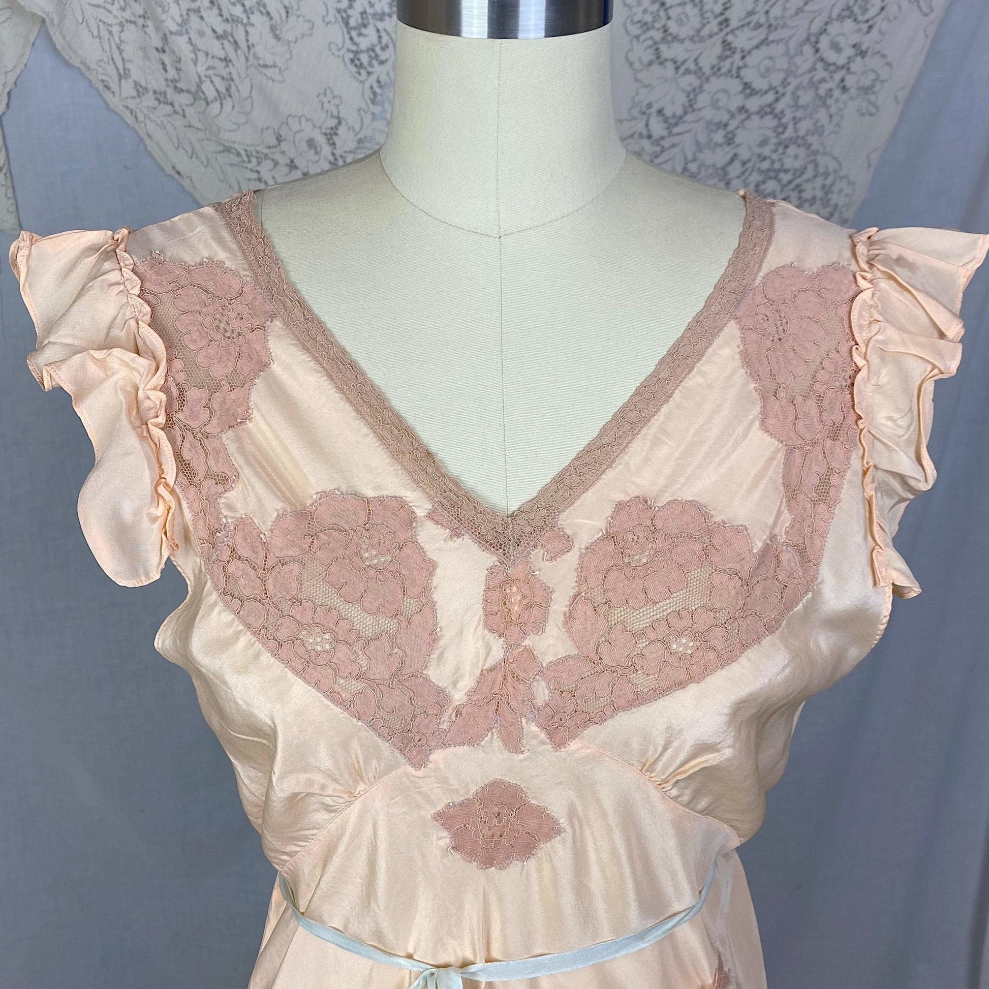 Vintage 1930's Nightgown | Peachy Pink Silk with Blush Lace | Size M, LG - Daggers & Dames