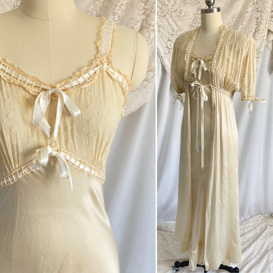 Vintage 1930's Nightgown & Peignoir Set | Warm Ivory Silk with Embroidered Chiffon and Crochet Lace | Size XS, S - Daggers & Dames