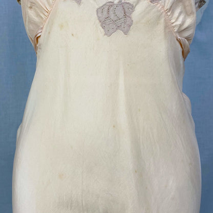 Vintage 1930's Nightgown | Rich Peach Silk with Deep Nude Lace & Silk Rosettes | Size LG | Reliance - Daggers & Dames