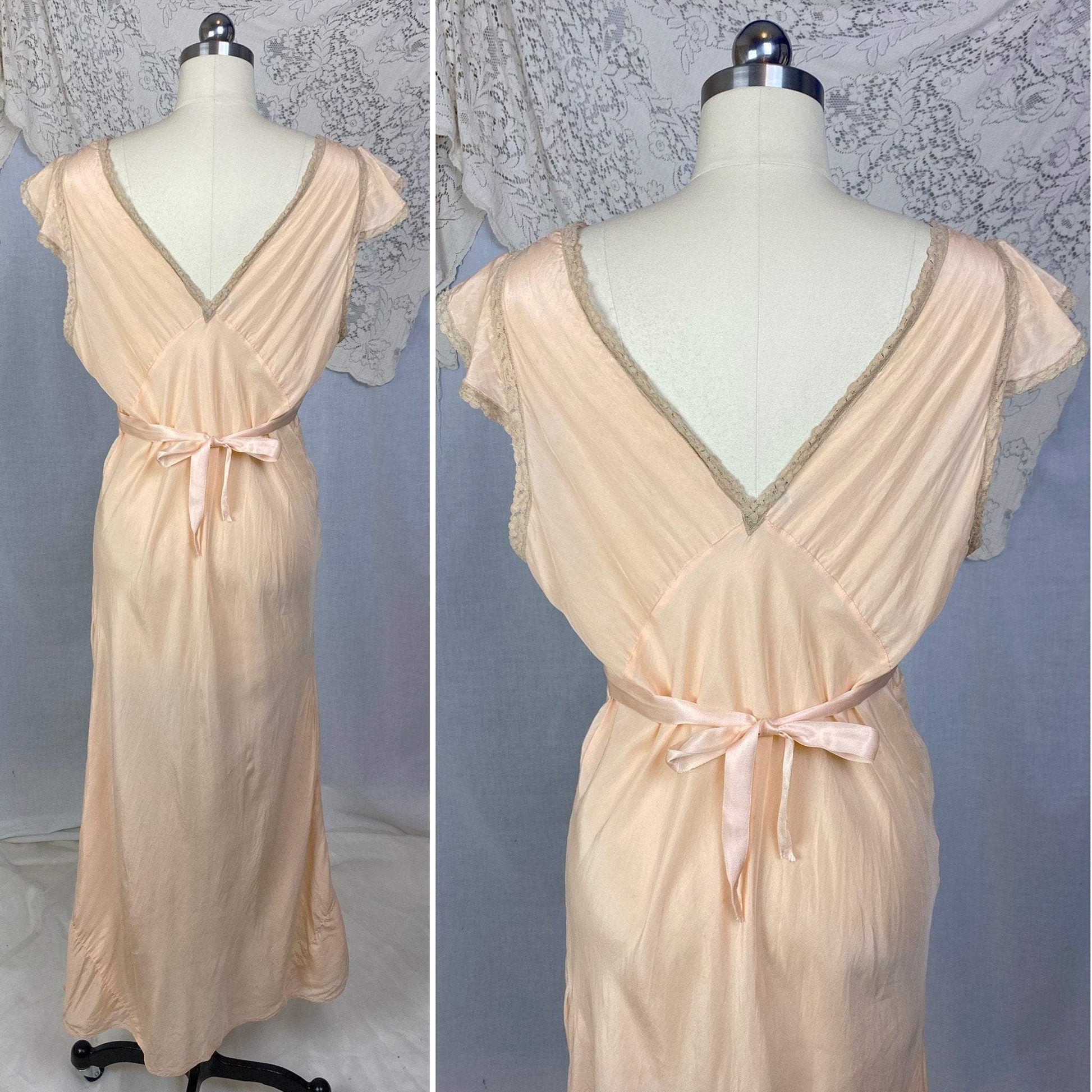 Vintage 1930's Nightgown | Rich Peach Silk with Deep Nude Lace & Silk Rosettes | Size LG | Reliance - Daggers & Dames