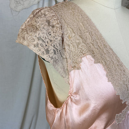 Vintage 1930's Nightgown | Rich Peachy Pink Silk with Nude Floral Lace | Size M | A 'Ful-Fashiond' Product - Daggers & Dames