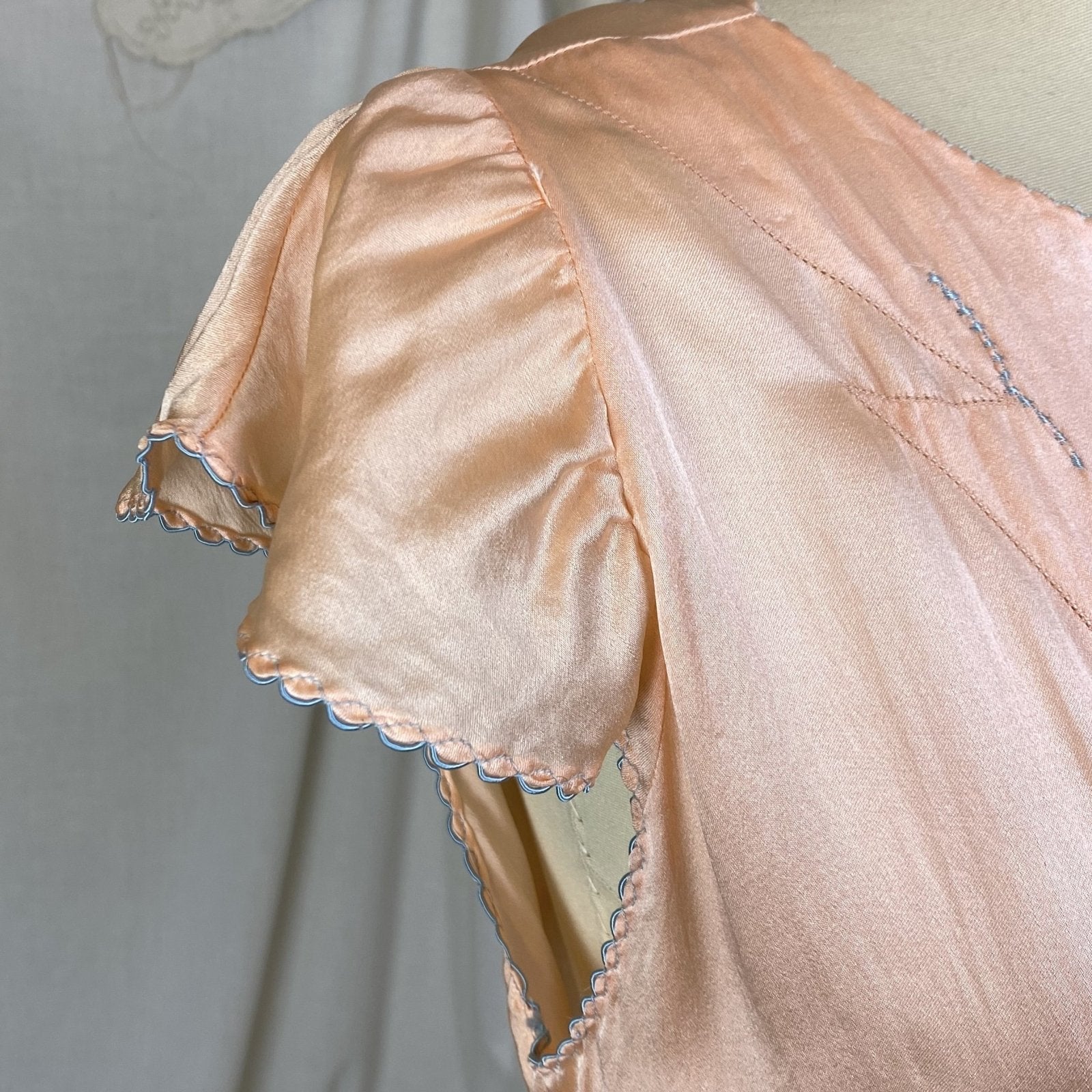 Vintage 1930's Nightgown | Rose Gold Peach Silk with Sky Blue Edging & Trapunto Floral Embroidery | Size S, M - Daggers & Dames