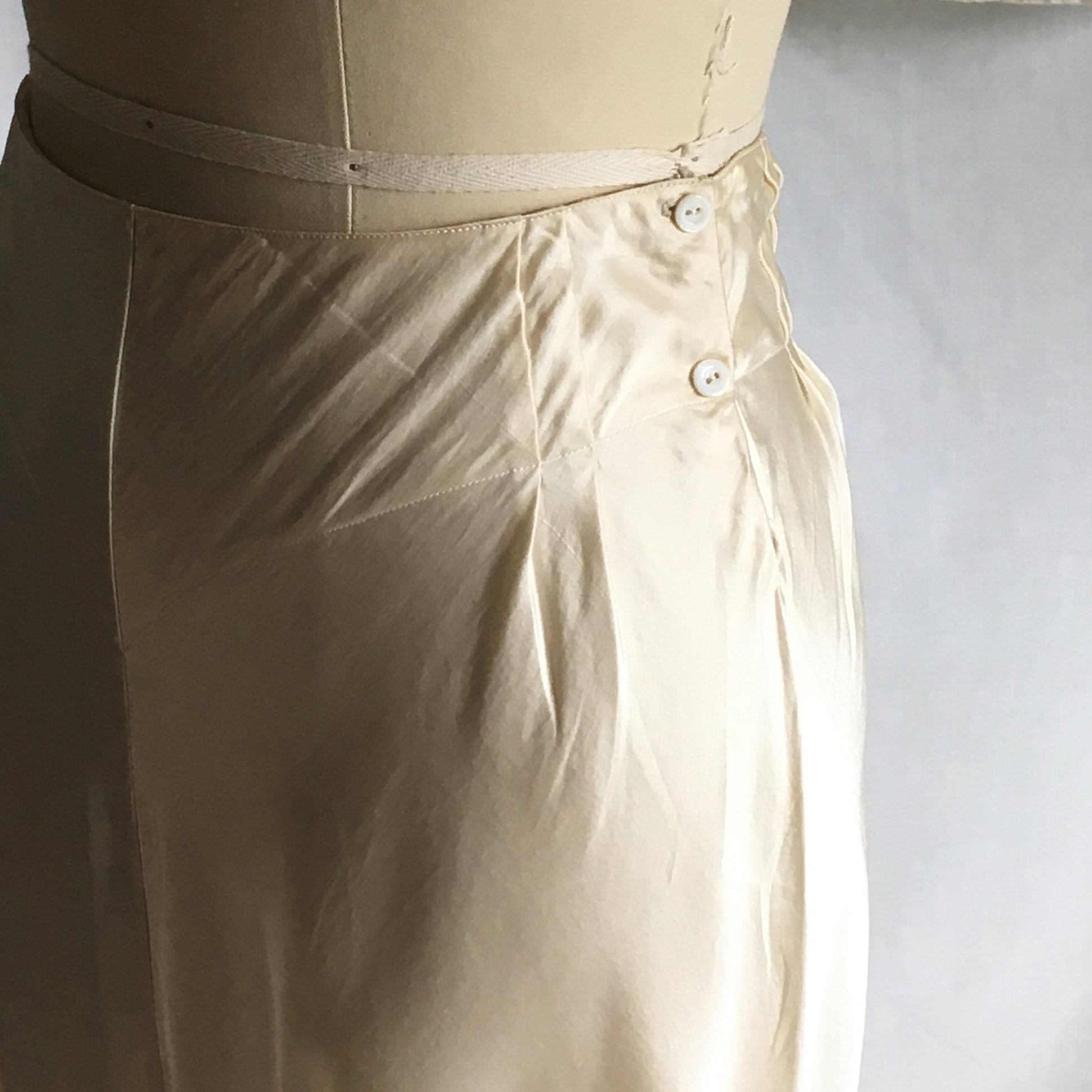 Vintage 1930's Pajama Set | Champagne Silk Charmeuse with Embroidered Chiffon | Size XXS, XS - Daggers & Dames
