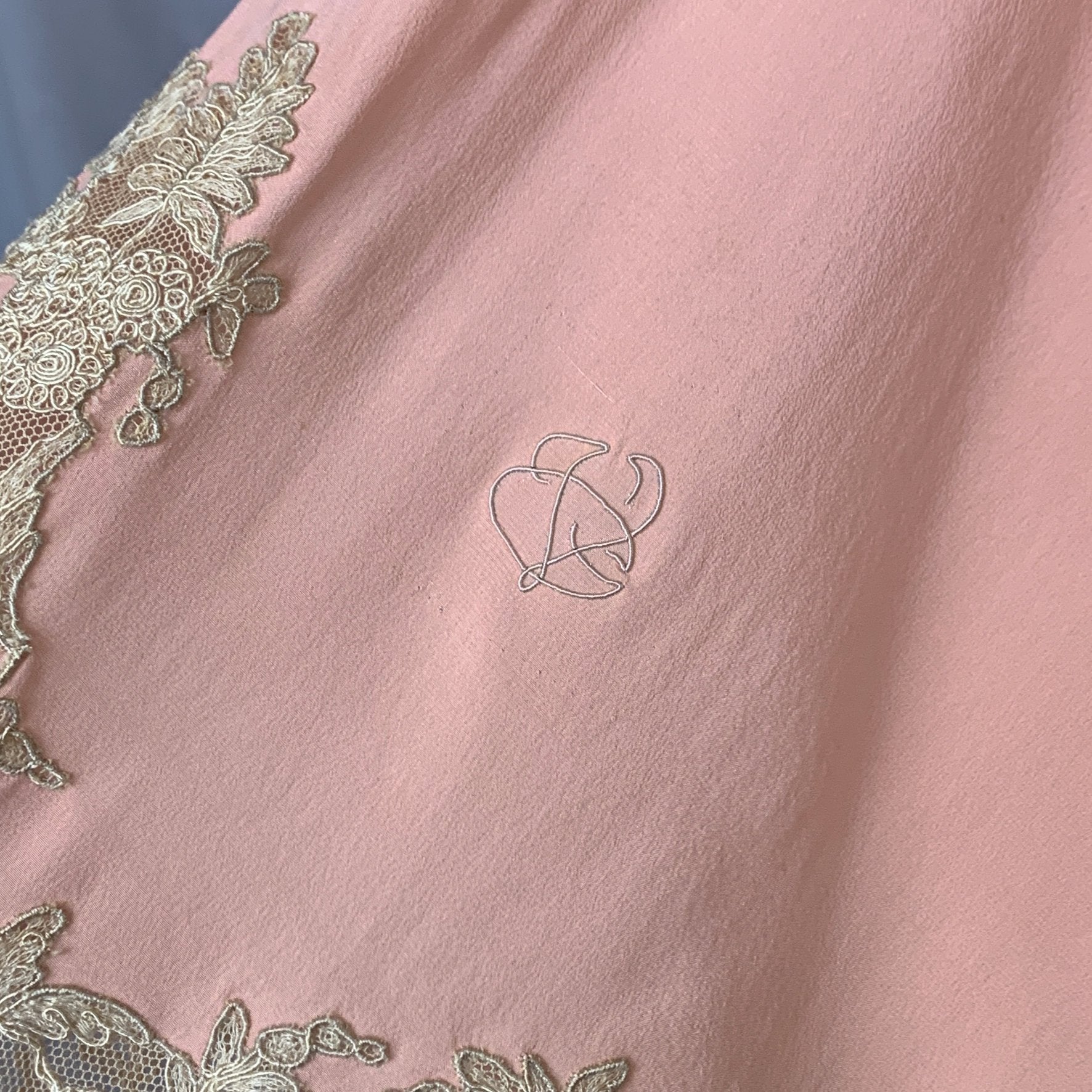 Vintage 1930's Peignoir | Rich Rose Pink Silk Crepe with Tambour Lace Embroidery & Pussy Bow | Size Free - Daggers & Dames
