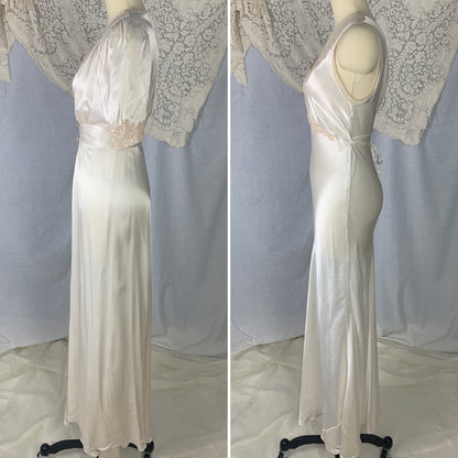 Vintage 1930's Peignoir Set | Pearly White Rayon Satin with Nude Lace | Size XS - Daggers & Dames