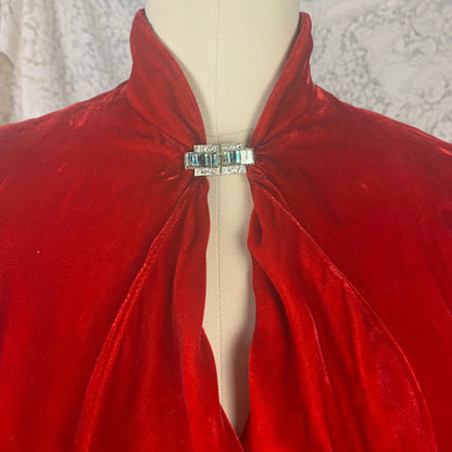 Vintage 1930's Robe | Lush Red Silk Velvet with Rhinestone Clasp & Kimono Sleeves | Size S, M | Carson Pirie Scott Co -Chicago - Daggers & Dames