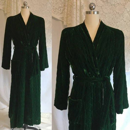 Vintage 1930's Robe | Quilted Emerald Green Velvet with Pale Pink Rayon Satin Lining | Reversible Housecoat | Size S - Daggers & Dames