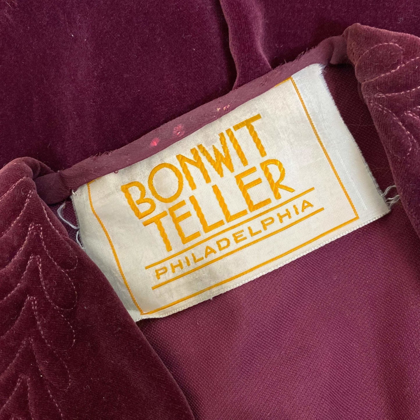 Vintage 1930's Robe | Rich Mulberry Purple Velveteen Matching Belt & Trapunto Stitching | Size M, LG | Bonwitt Teller - Daggers & Dames