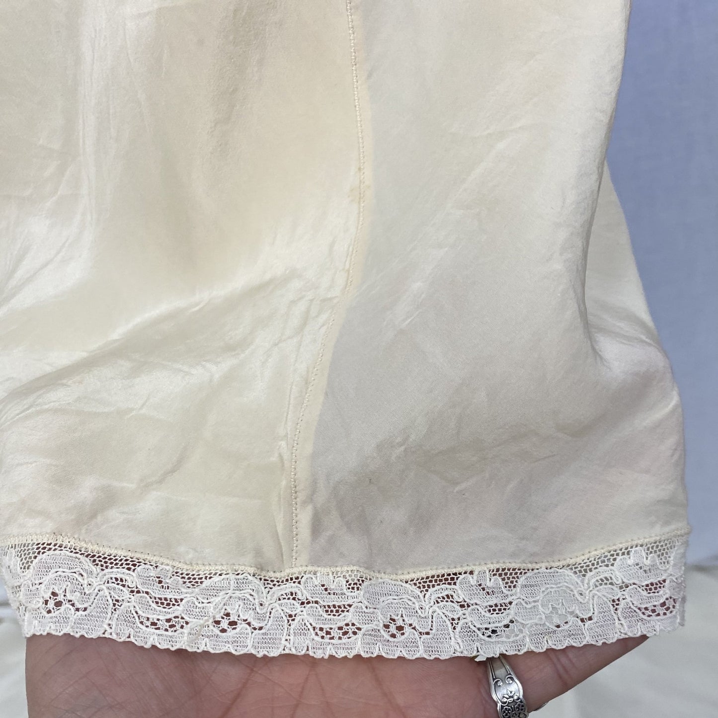 Vintage 1930's Slip | Ivory Silk Crepe Gartiere with Lace | Size XS | Bryn Mawr - Daggers & Dames