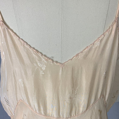 Vintage 1930's Slip | Pale Peach Silk with Floral Satin Damask & Hand Embroidery | Size S, M - Daggers & Dames