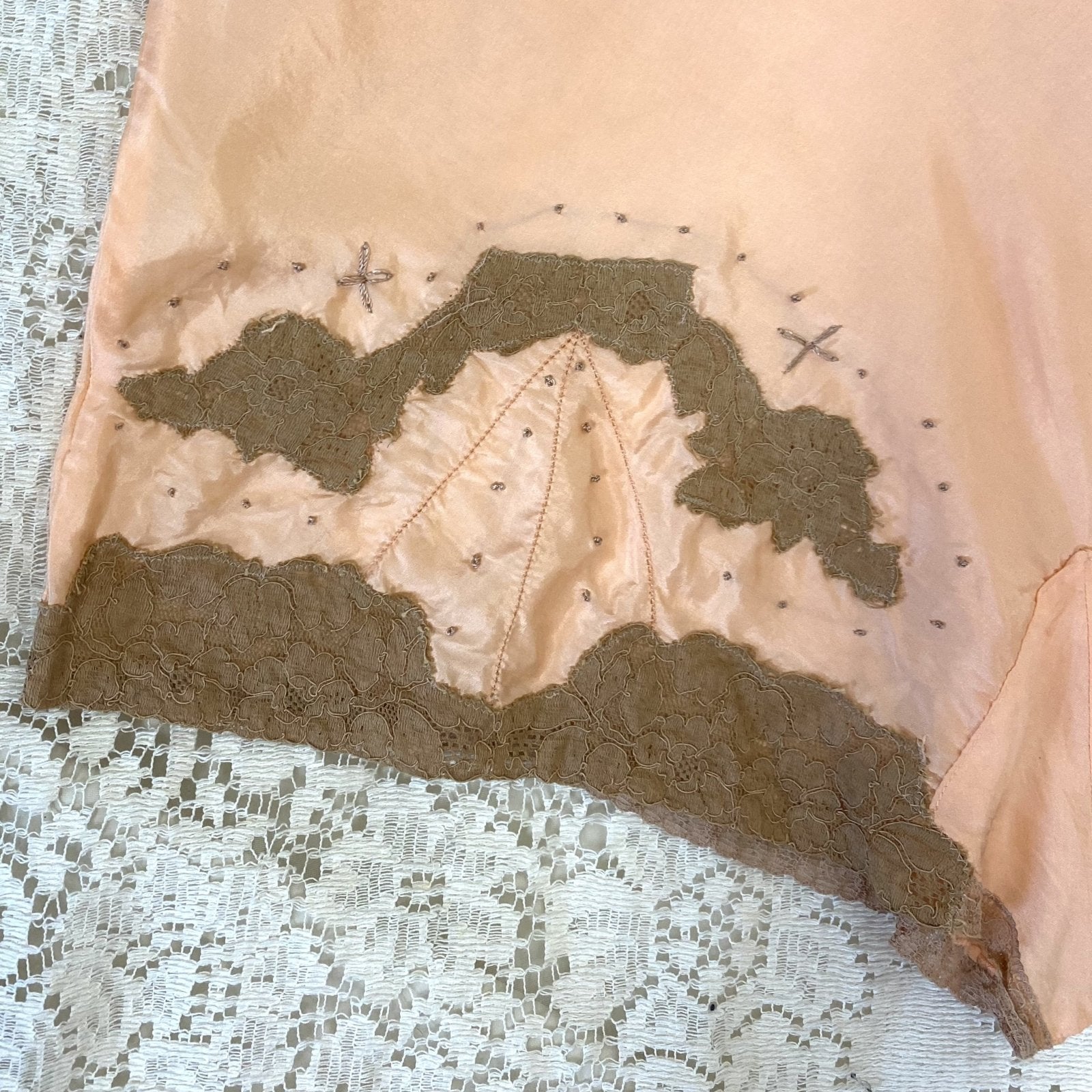 Vintage 1930's Tap Pants & Bralette Lingerie Set | Peach Silk with Mocha Lace Appliqué | Size XS, S, 34 B, 32 C - Daggers & Dames