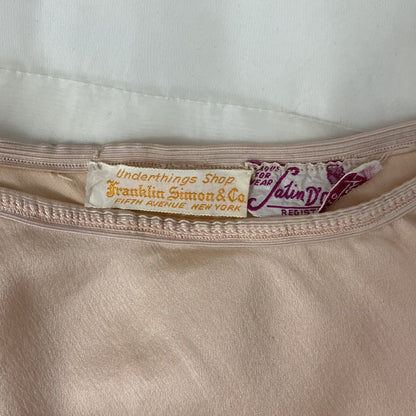 Vintage 1930's Tap Pants | Champagne Pink Silk Charmeuse with Mauve Lace Appliqués | Size M, LG | Franklin, Simon, & Co. - Daggers & Dames