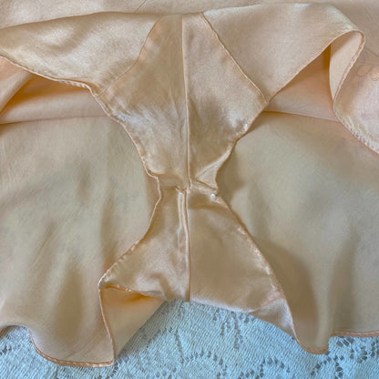 Vintage 1930's Tap Pants | Hand Stitched Rich Peach Silk with Floral Embroidery | Size S, M | Trillium - Daggers & Dames