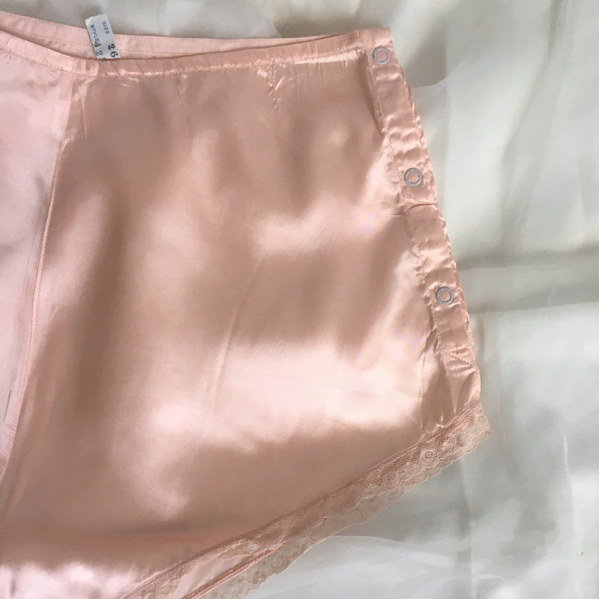 Vintage 1930's Tap Pants | Pink Rayon Satin with Lace & Button Up Hip | Treasures of Paris | Size XS - Daggers & Dames