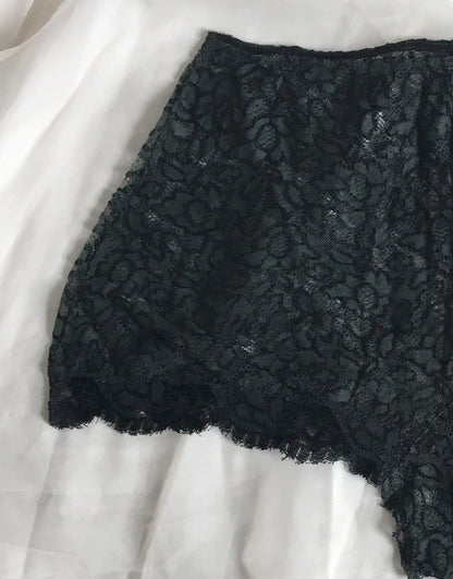 Vintage 1930's Tap Pants | Sheer Black & Gray Chantilly Lace with Shell Button | Size S - Daggers & Dames