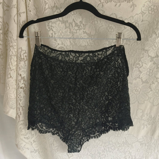 Vintage 1930's Tap Pants | Sheer Black & Gray Chantilly Lace with Shell Button | Size S - Daggers & Dames