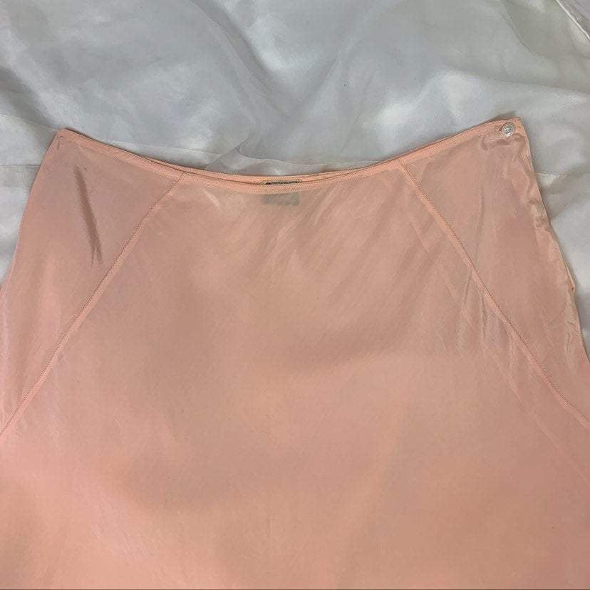 Vintage 1930's Tap Pants | Size M/L | Pale Peach Silk with Nude Floral Alençon Lace | D'Allaird's Coast to Coast - Daggers & Dames