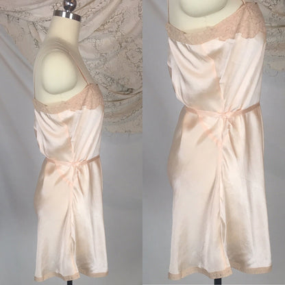 Vintage 1930's Teddy Chemise | Light Peach Silk with Alençon Lace & Ribbon Tie | Dunning Pure Silk | Size LG - Daggers & Dames