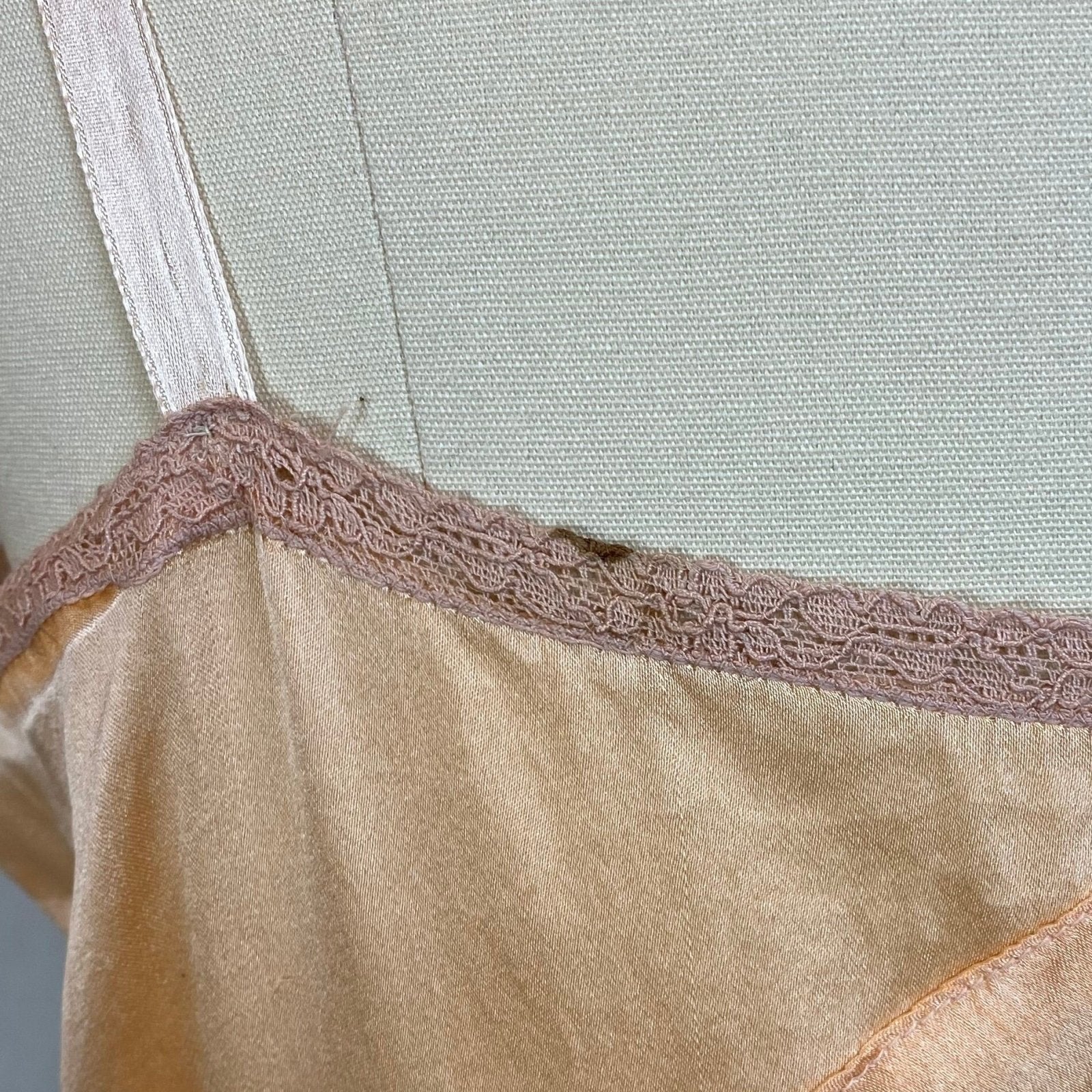 Vintage 1930's Teddy Chemise | Rich Peach Silk with Warm Nude Floral Lace | Size M, LG - Daggers & Dames