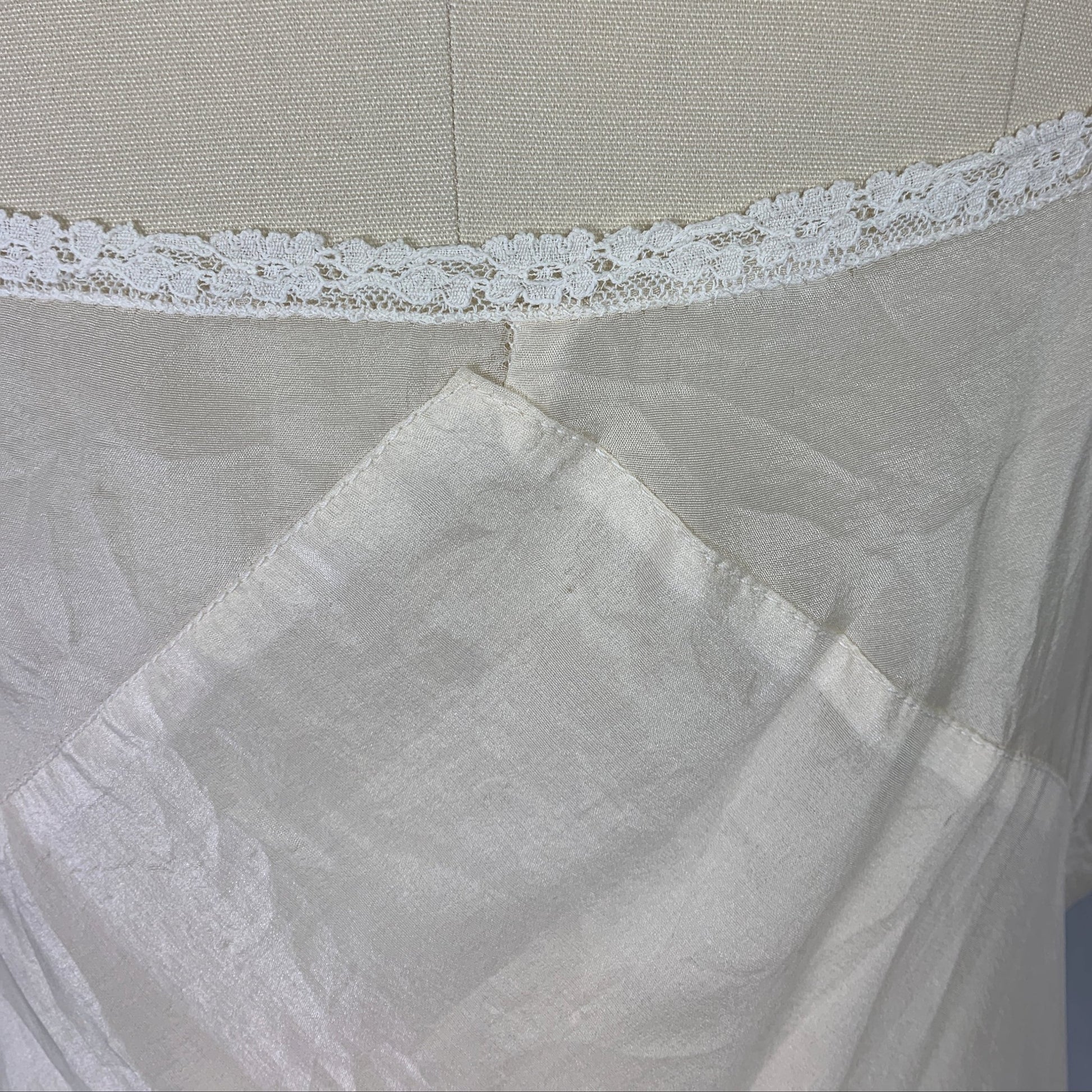 Vintage 1930's Teddy Chemise | Sheer Ivory Silk with White Floral Lace | Size SM - Daggers & Dames