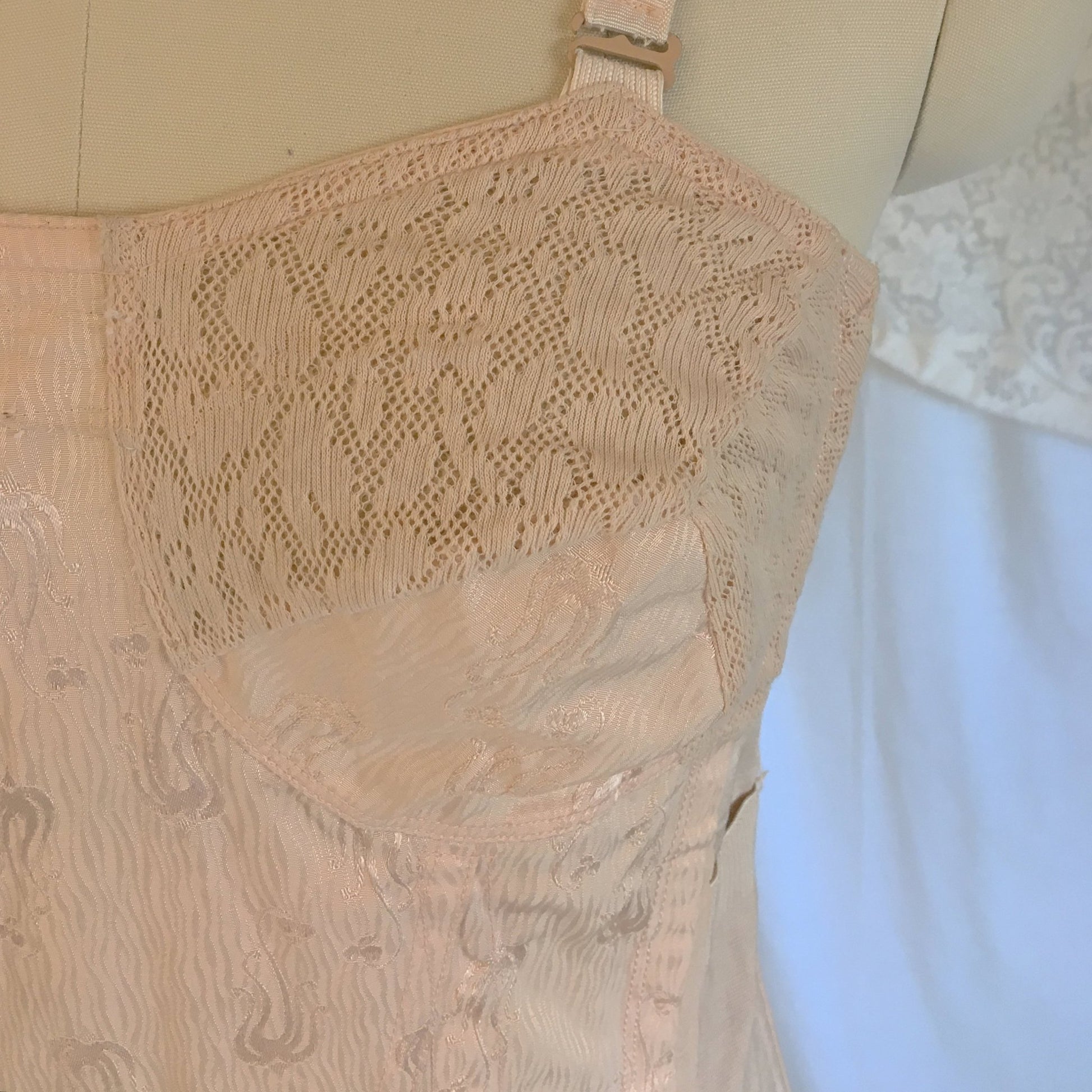 Vintage 1940's All in One Girdle | Antique Rose Pink Rayon with Satin Damask & Cotton Lace | Famise | Size M, LG - Daggers & Dames