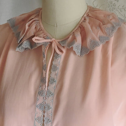 Vintage 1940's Bed Jacket | Bubblegum Pink Rayon with Gray Heart Embroidery | Size XS, S - Daggers & Dames