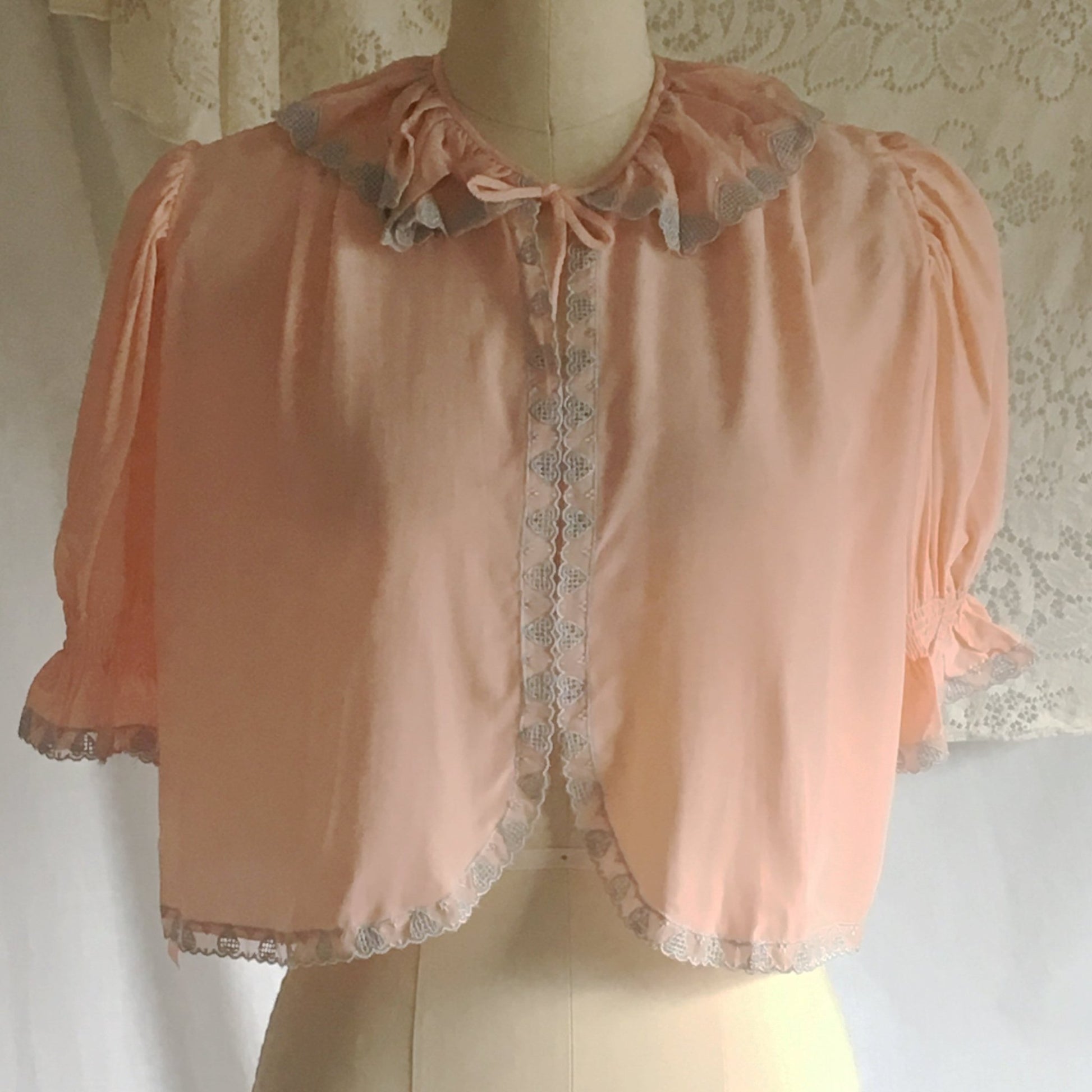 Vintage 1940's Bed Jacket | Bubblegum Pink Rayon with Gray Heart Embroidery | Size XS, S - Daggers & Dames