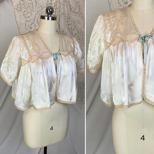 Vintage 1940's Bed Jacket | Pale Champagne Ivory Rayon Satin with Warm Nude Lace | Size XS, S - Daggers & Dames