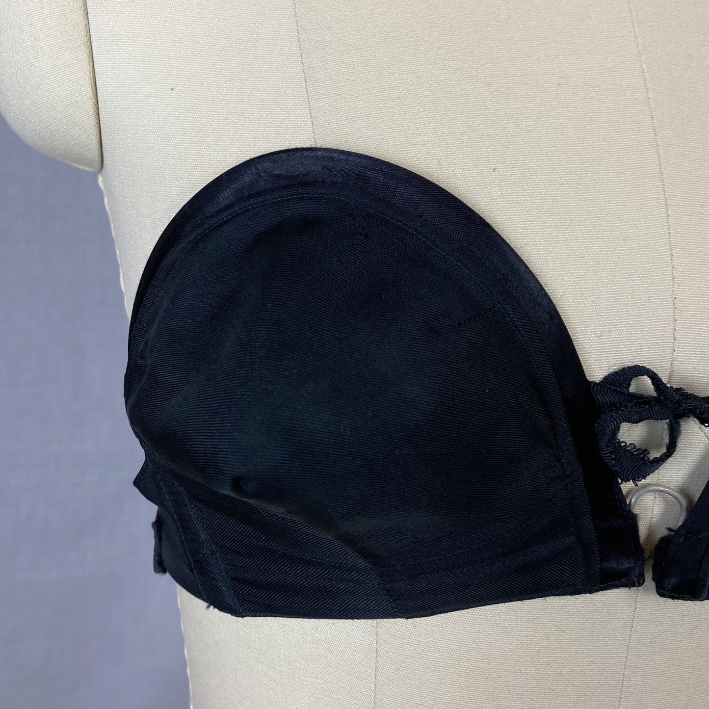 Vintage 1940's Bra | Black Silk with Overwire & Double Strap Back | Size 32 C, 34 B, 36 A - Daggers & Dames