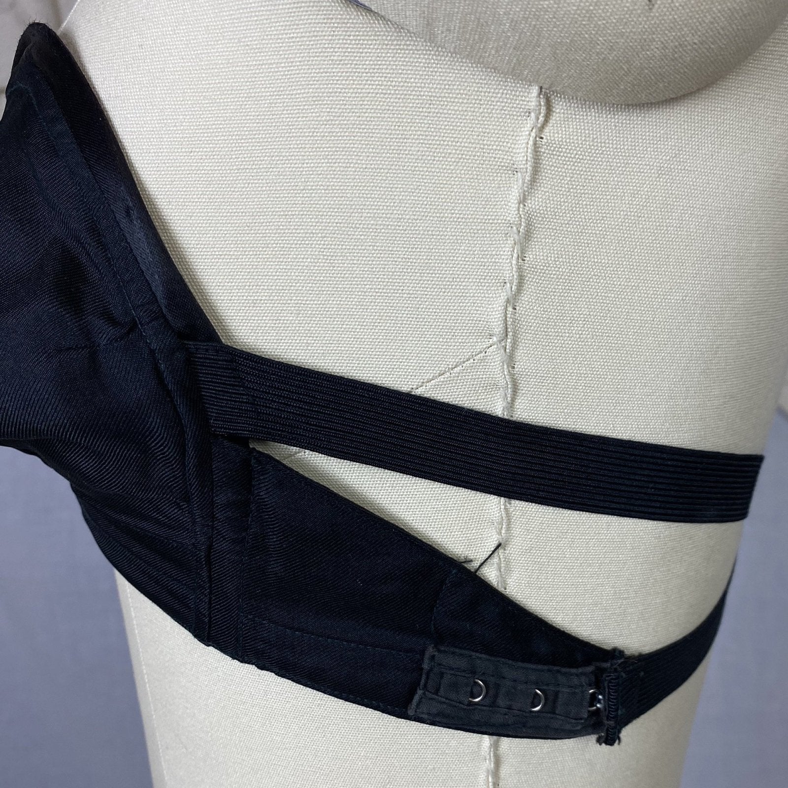 Vintage 1940's Bra | Black Silk with Overwire & Double Strap Back | Size 32 C, 34 B, 36 A - Daggers & Dames