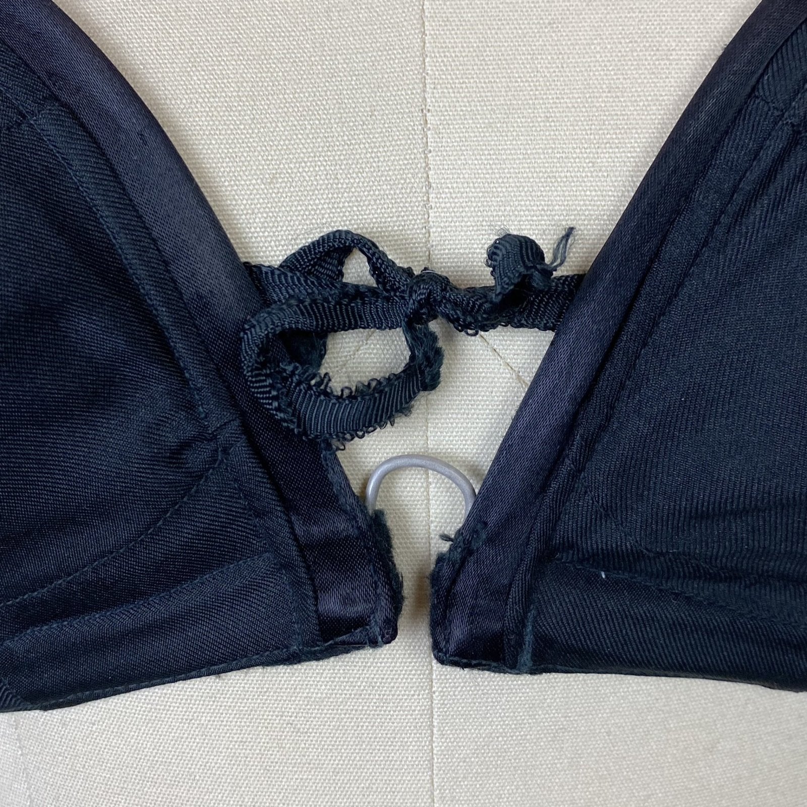 Vintage 1940's Bra | Black Silk with Overwire & Double Strap Back | Size 32 C, 34 B, 36 A - Daggers & Dames