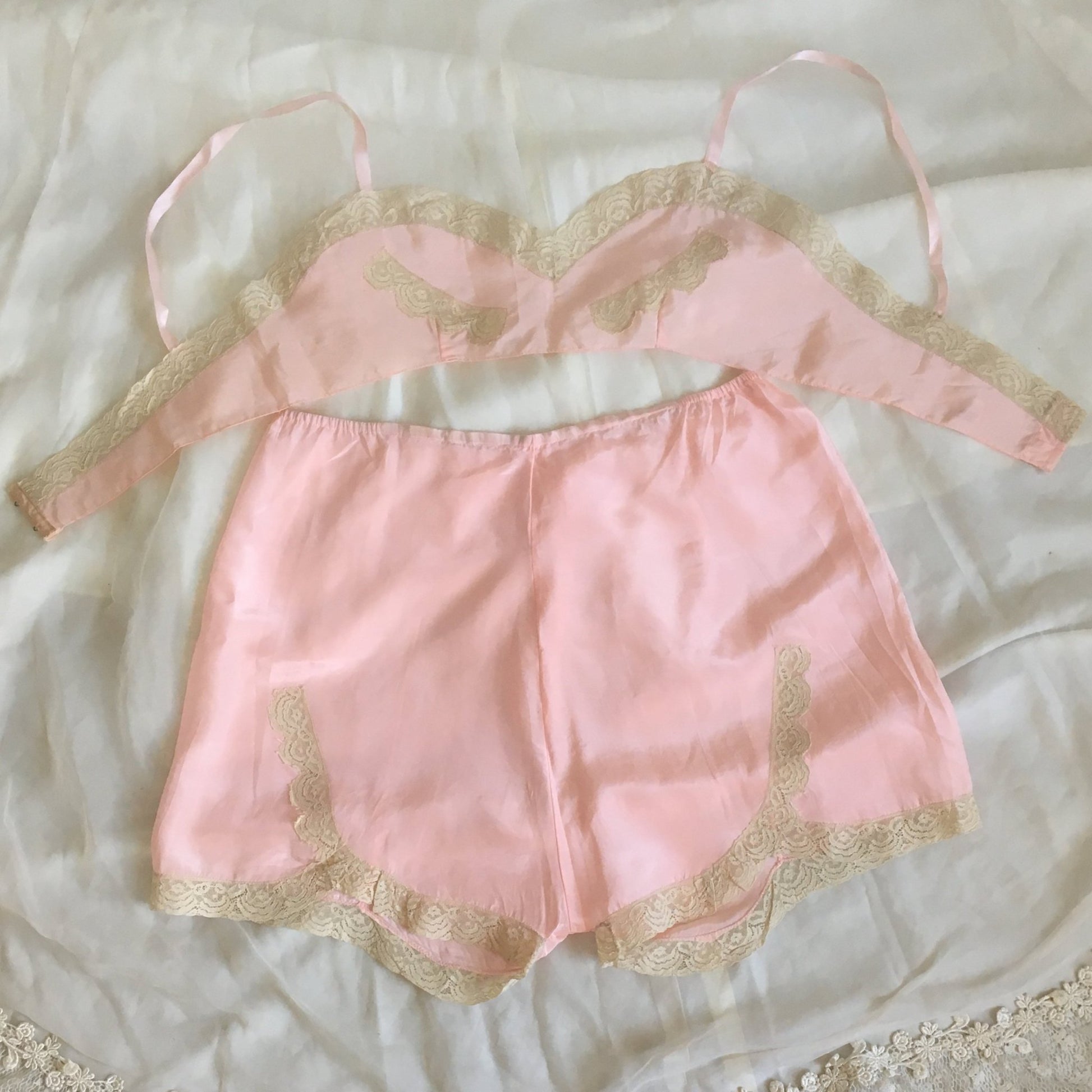 Vintage 1940's Bra & Tap Pants -New in Box | Light Pink Pure Silk with Ecru Lace | New Old Stock | Flapper Lingerie Set | Size M, LG - Daggers & Dames