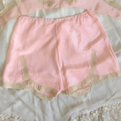 Vintage 1940's Bra & Tap Pants -New in Box | Light Pink Pure Silk with Ecru Lace | New Old Stock | Flapper Lingerie Set | Size M, LG - Daggers & Dames