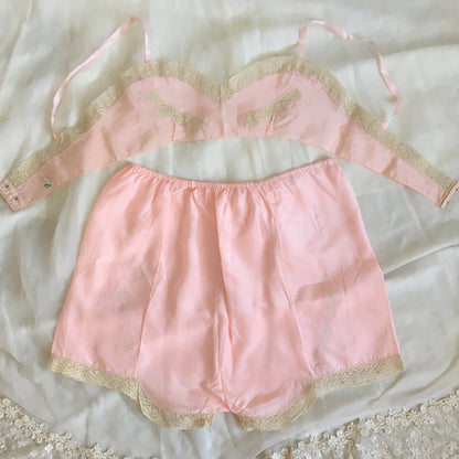 Vintage 1940's Bra & Tap Pants -New in Box | Light Pink Pure Silk with Ecru Lace | New Old Stock | Flapper Lingerie Set | Size M, LG - Daggers & Dames