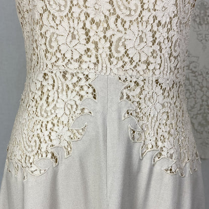 Vintage 1940's Dress | Light Nude Linen with Floral Guipure Lace | Size XS, S - Daggers & Dames