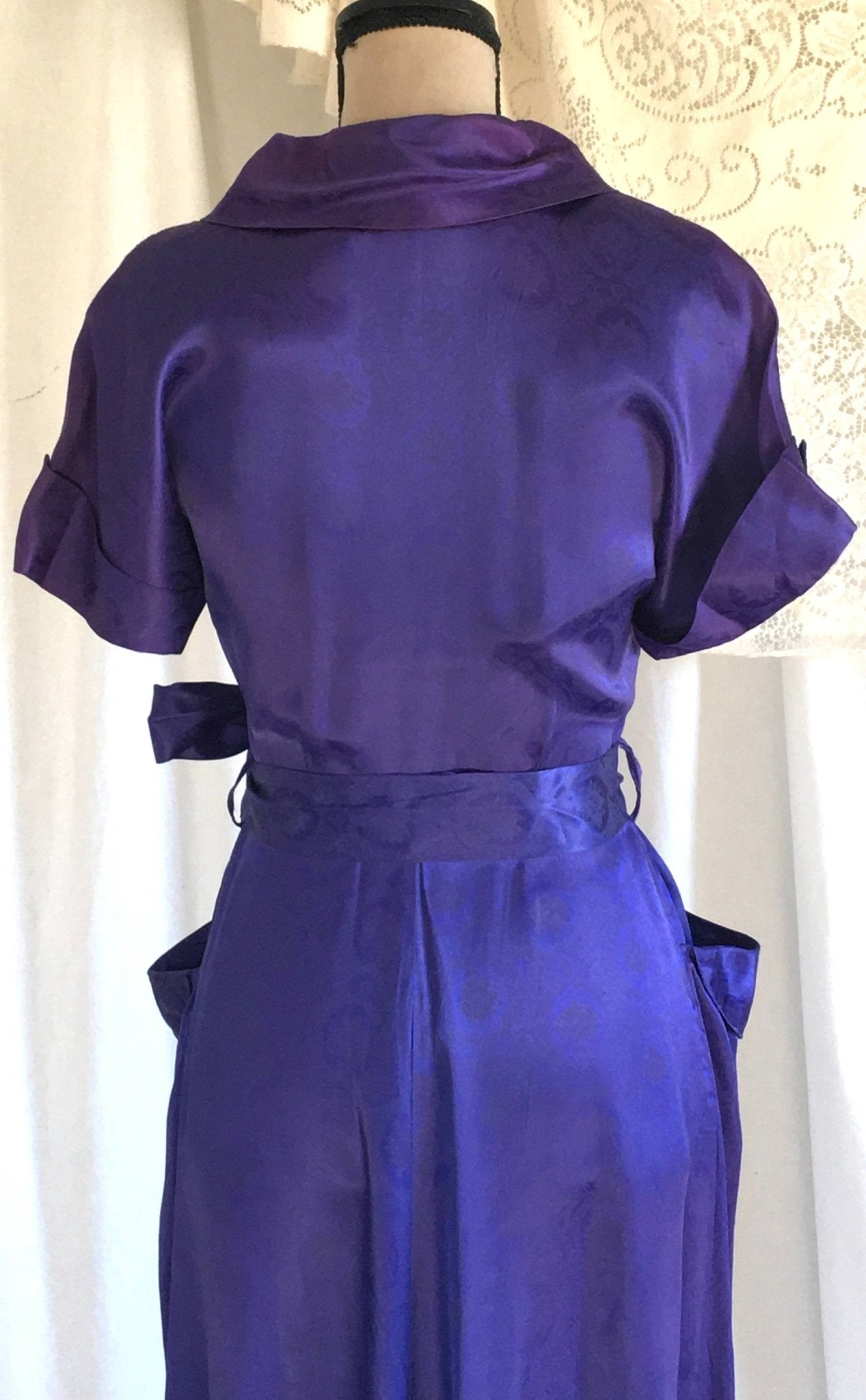 Vintage 1940's Dressing Gown | Cobalt Blue Damask Rayon Satin with Violet Patina | Mode O Day | Boho Maxi Dress | Size S - Daggers & Dames