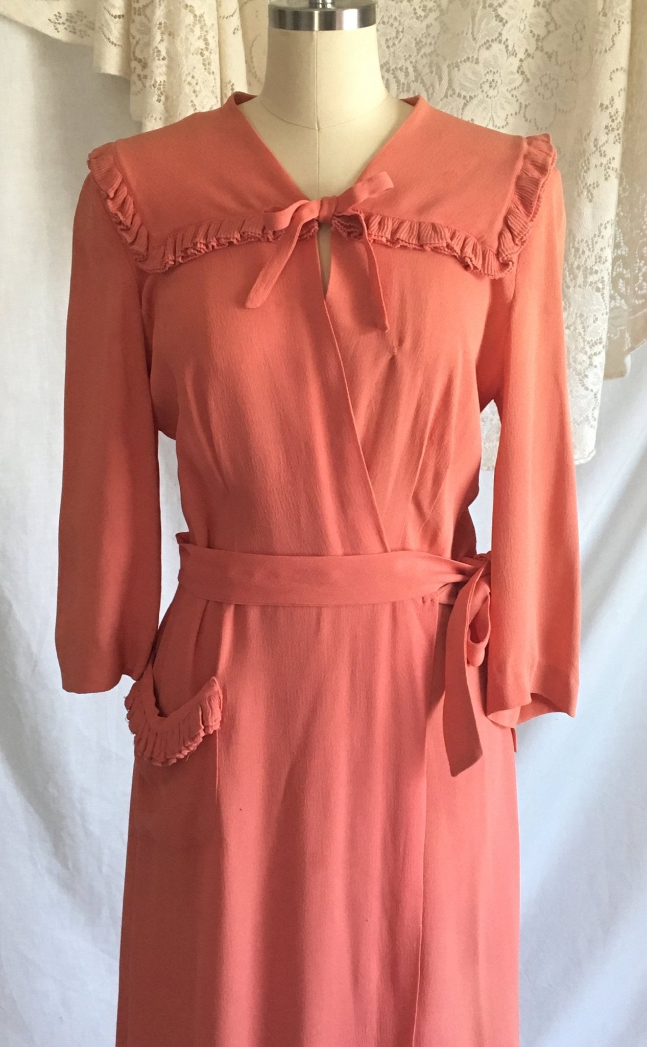 Vintage 1940's Dressing Gown | Coral Pinkish Orange Crepe with Pleated Ruffle Yoke | Ruched Waist Robe | Raymond of New York | Size S - Daggers & Dames