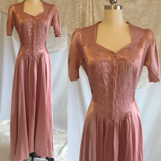 Vintage 1940's Dressing Gown Robe | Deep Blush Pink Satin Charmeuse with Embroidery | Size MED - Daggers & Dames
