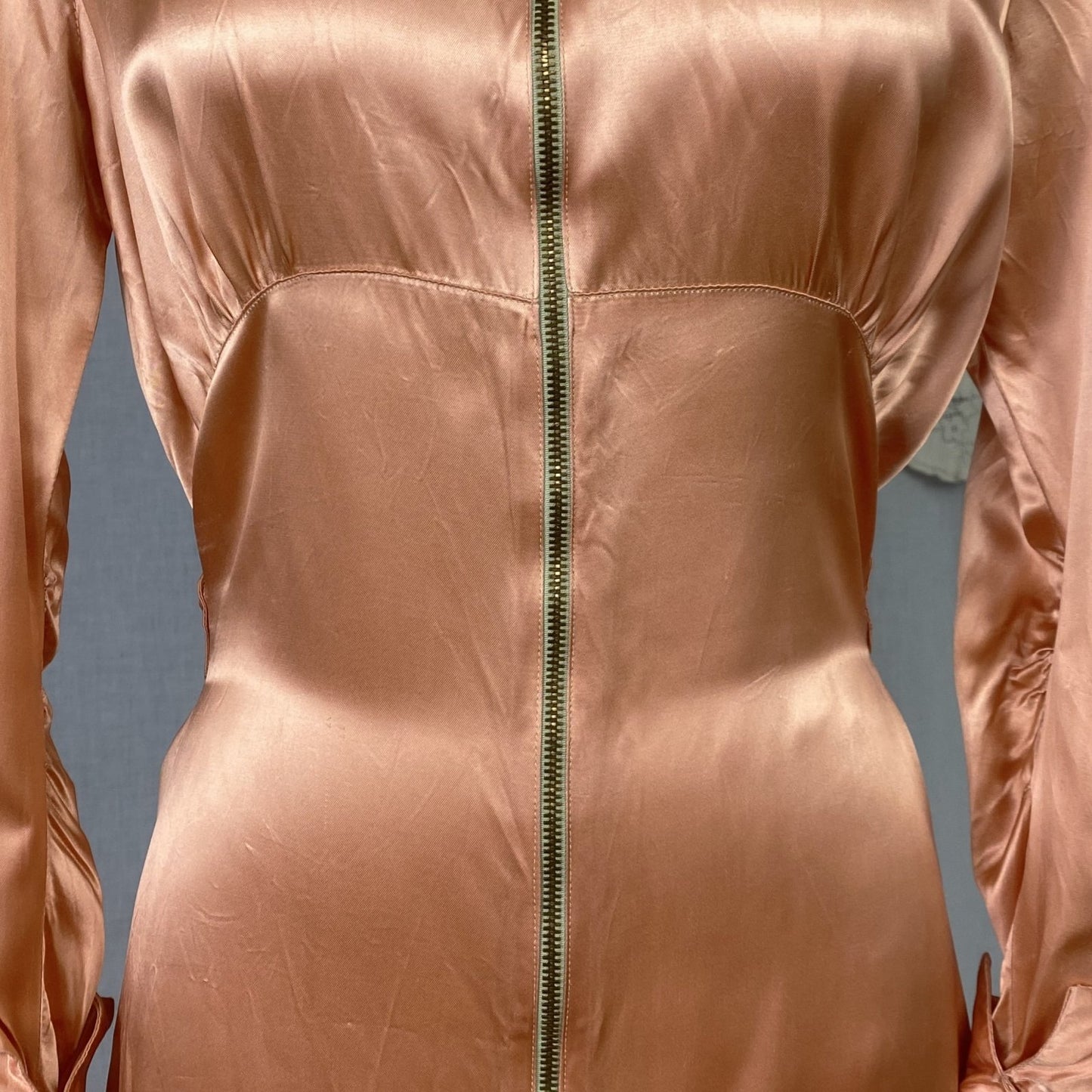 Vintage 1940's Dressing Gown Robe | Deep Peach Rayon Satin with Trapunto Stitching | SIze S, M - Daggers & Dames
