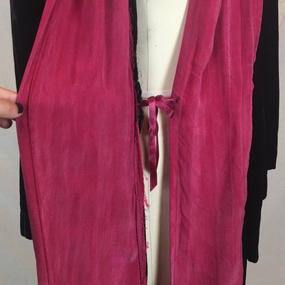 Vintage 1940's Dressing Gown Robe | Inky Black Silk Velvet with Fuchsia Silk | Size SM, MED, LG - Daggers & Dames