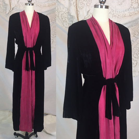 Vintage 1940's Dressing Gown Robe | Inky Black Silk Velvet with Fuchsia Silk | Size SM, MED, LG - Daggers & Dames