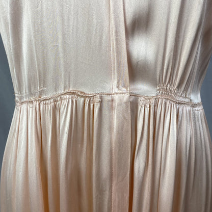 Vintage 1940's Dressing Gown Robe | Rich Dusty Rose Pink Rayon Satin Charmeuse with Nude Embroidered Lace | Size M - Daggers & Dames