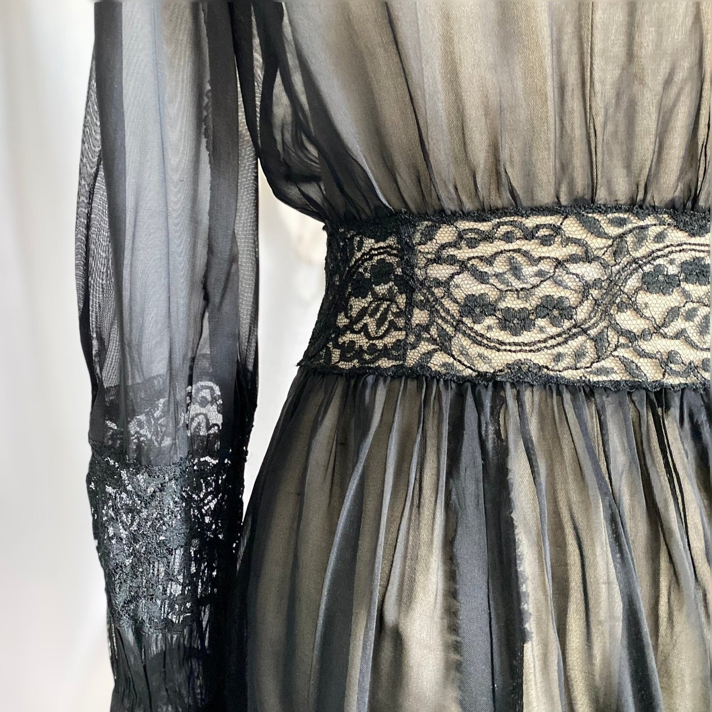 Vintage 1940's Dressing Gown Robe | Sheer Black Silk Chiffon with Chantilly Lace | Size XS - Daggers & Dames